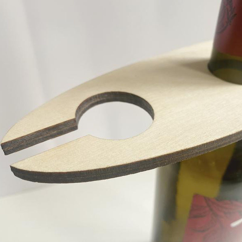 Drveni stojak za vino, personaliziran, moderan i minimalistički stil, materijal: boxwood