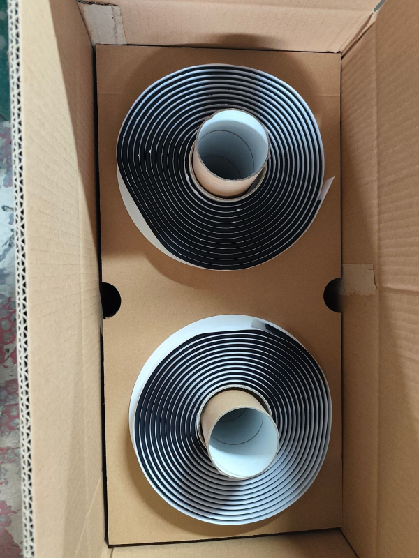 Gumijas blīvējuma lente priekš lukturiem un durvīm — ManBuer, Modelis 2023, Tips: gumijas blīvējuma lente, Materiāls: gumija, Derīgs priekš lukturu stikla un durvju ūdensnecaurlaidīgās membrānas