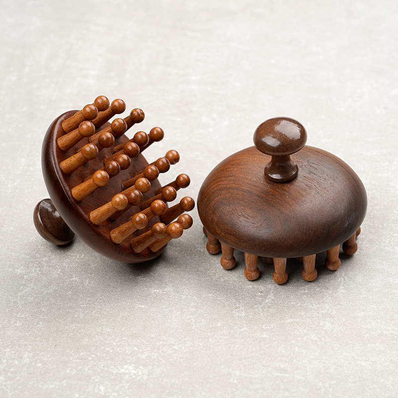 Masážni češalj od sandalovine, oblik diska, marka Xin Chen Xuan