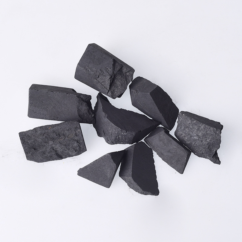 Shungito kristalų grubus akmuo – kartoninis įpakavimas; grynoji masė nuo 100 g; tinkamas įmonių dovanoms