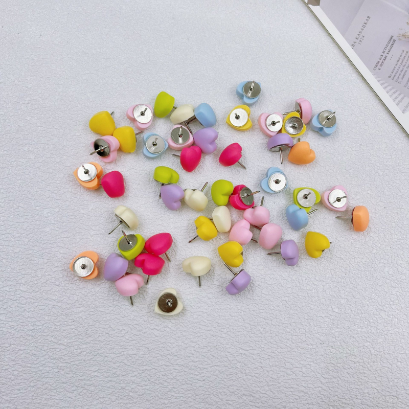 I formos smeigtukai nuotraukų sienai iš dervos ir metalo, dėžutėje pakuojami