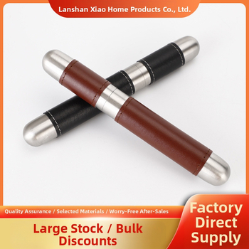 Rozsdamentes acél szivarcső bőrtokkal, hengeres alakú, egységes csomagolás, logó nyomtatott