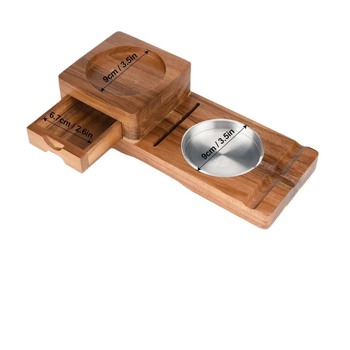 Ξύλινο τασάκι με θήκη ποτηριού, κόφτης πούρων και δίσκο ουίσκι