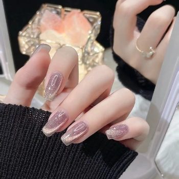 Cat-Eye τεχνητά νύχια – χειροποίητα, gel μανικιούρ, φοριούνται