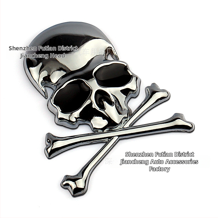 Autó koponya embléma – cink ötvözet; ragasztós szerelés; a karosszériára illeszkedik; minta: a képen látható