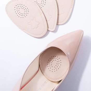 Ādas vilnas priekšējā pēdas spilventiņš, uzlabota, ļoti mīksta, piemērota augstiem papēžiem, pret sāpēm, pretslīdēšanai, zīmols Impression Footprints, piemērota sporta apaviem, ādas un ikdienas kurpēm, vasara/pavasaris/rudens