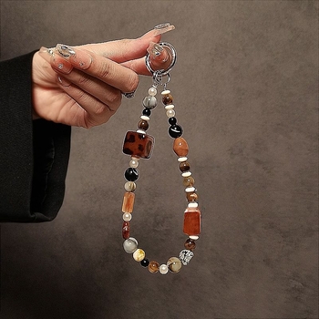 Унисекс нейлонов ланярд за телефон с керамична геометрична висулка, ръчно изработена и мънистена