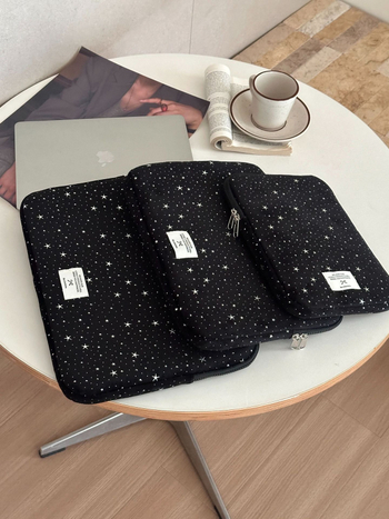 Θήκη για φορητό υπολογιστή από βελούδο για iPad και MacBook, Άνοιξη 2025, Εξουσιοδοτημένες ιδιωτικές μάρκες, Unisex.