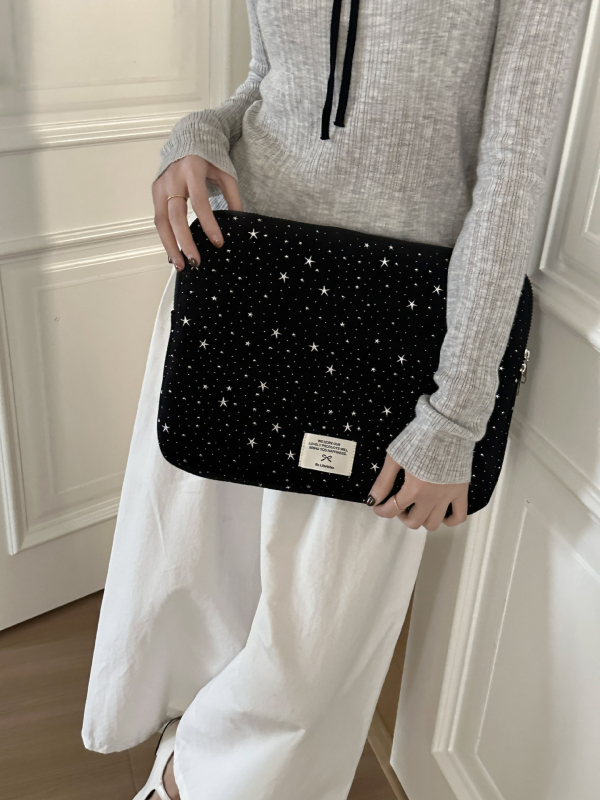 Velūro nešiojamojo kompiuterio dėklas iPad ir MacBook, 2025 m. pavasaris, Autorizuotos privatūs ženklai, Unisex.