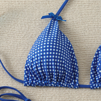 Kétrészes bikini mély V-dekoltázs, hátsó rész nyitott, párnázott felső, poliészter, virágmintás