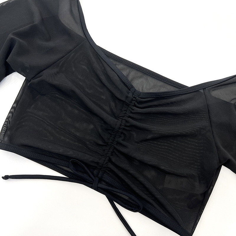 4-dijelni bikini set, poliestersko tkanina, sastav 82% poliester, umetci u grudnjaku, jednostavan uzorak