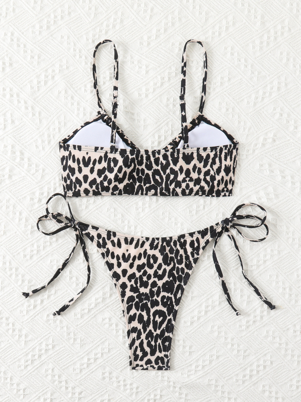Női bikini szett halter pántokkal, leopard mintás, poliészter anyag, melltartó párna, magas rugalmasság