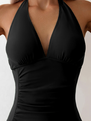 Ολόσωμο μαγιό μονόχρωμο, βαθύ V λαιμό, ανοιχτή πλάτη, με επένδυση για το στήθος, νάιλον 80% / ελαστάνη 20%, επένδυση πολυεστέρα.