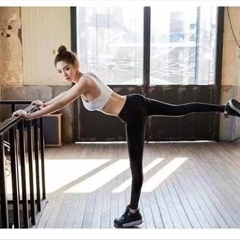 Moteriški vandeniui atsparūs poliesteriniai plaukimo šortai su įdėklu, briefs stilius, skirti plaukiojimui ir snorkeliavimui