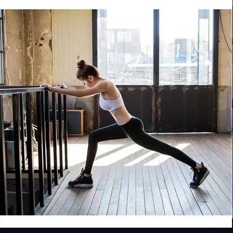 Moteriški vandeniui atsparūs poliesteriniai plaukimo šortai su įdėklu, briefs stilius, skirti plaukiojimui ir snorkeliavimui