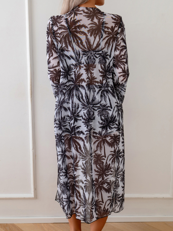 Moterų trijų dalių maudymosi kostiumėlis su kokosų raštu ir tinkliniu UV apsaugos dangteliu; viršus su petnešėlėmis, bikini viršus ir tinklinis gaubtas; krūties įdėklai, be plieno atramos; medžiaga poliesteris 82%, svoris 195 g; pamušalas 100% poliesteris.