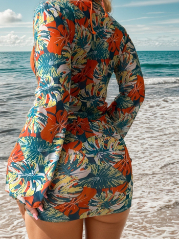 Háromrészes bikiniszett; hát nélküli dizájn, magas rugalmasság; párnázott kosár és merevítő nélkül; anyag: 100% poliészter; bélés: 94% poliészter; súly: 195 g; alsó rész: briefs