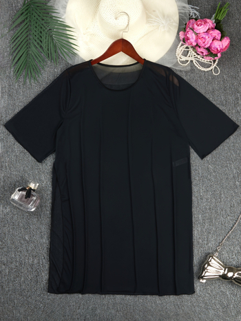 Ολόσωμο μαγιό με ενσωματωμένη επένδυση στήθους, κοντά μανίκια; ύφασμα 82% σπαντέξ, επένδυση 100% σπαντέξ; κατάλληλο για κολύμβηση