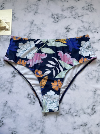 Costum de baie din două piese, cu top burete, fără mâneci, poliester 82/18