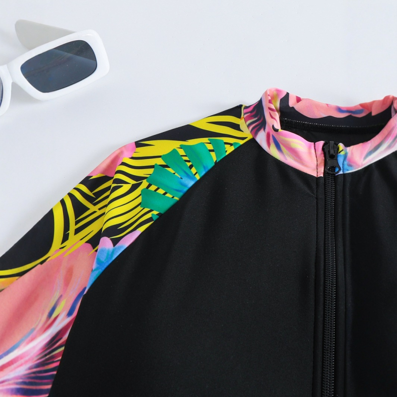 Hosszú ujjú napvédő fürdőruha virágmintával, mellpárnával, poliészter anyag és spandex bélés