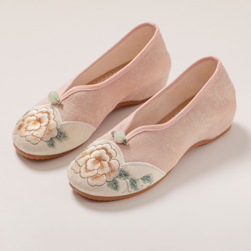 Rankų austos retro audinio moterų batai, viršus audinys, padas iš jautienos sausgyslės, gėlių raštas