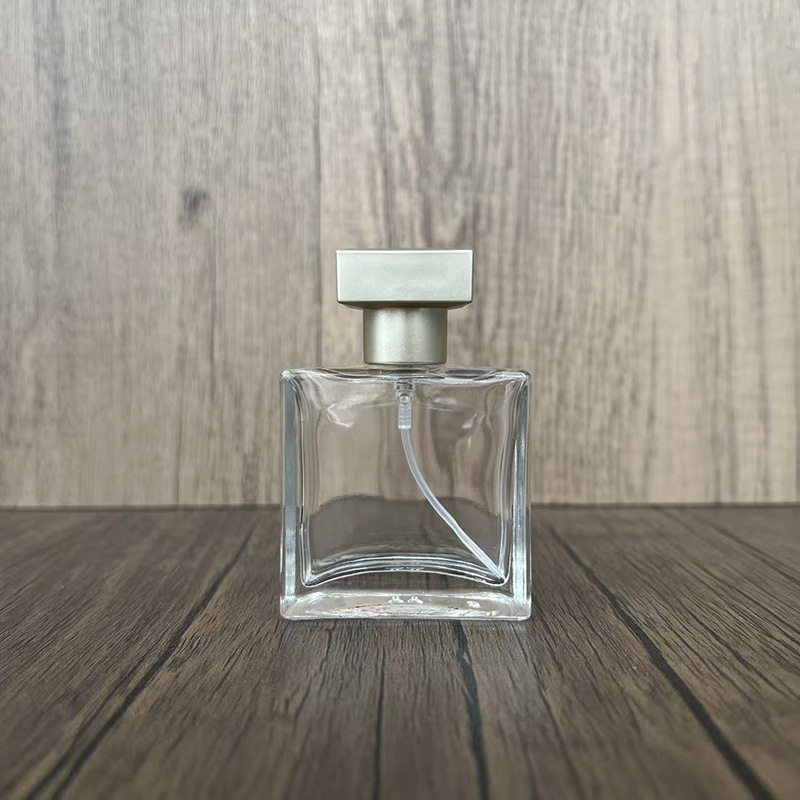 nbyaic staklena bočica za parfem s raspršivačem — puhano staklo, staklena konstrukcija, kozmetička boca