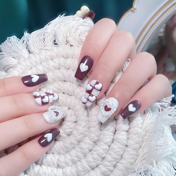 Χειροποίητες αυτοκόλλητες επικολλήσεις νυχιών – γλυκό μοτίβο αρκούδας, οβάλ μαργαριτου, μινιμαλιστικό πρωτότυπο σχέδιο