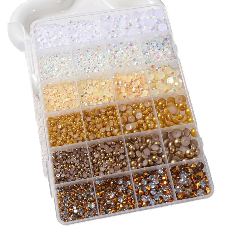 Set za nokte s perlama u kutiji s 24 pretinca | Imitacijske perle, oblike ravnog dna i polukružne, materijali: perle i smola, Princeza serija, podrijetlo Zhejiang