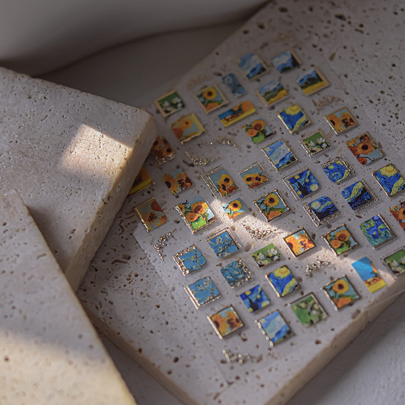 Αυτοκόλλητα νυχιών με ανάγλυφο | υπερ-λεπτά και χωρίς ίχνη | μοτίβο αστέρι με τέσσερα άκρα | προέλευση: Κίνα | μάρκα: Tomoni Nailart