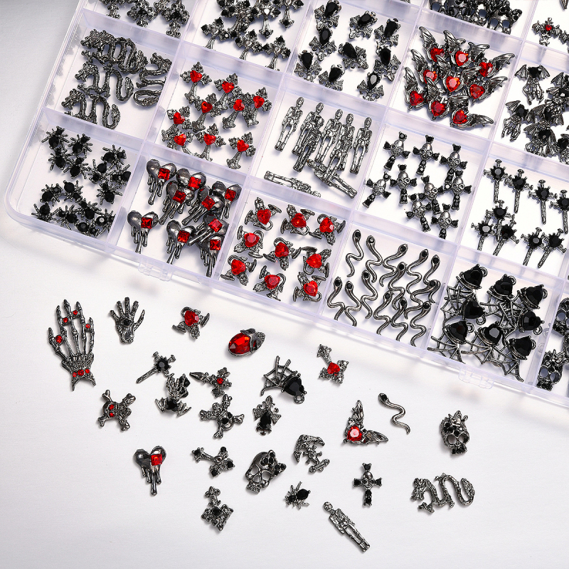 Set ukrasa za nokte od legure, Halloween tema, motivi: lubanja, pauk i šišmiš, u kutiji