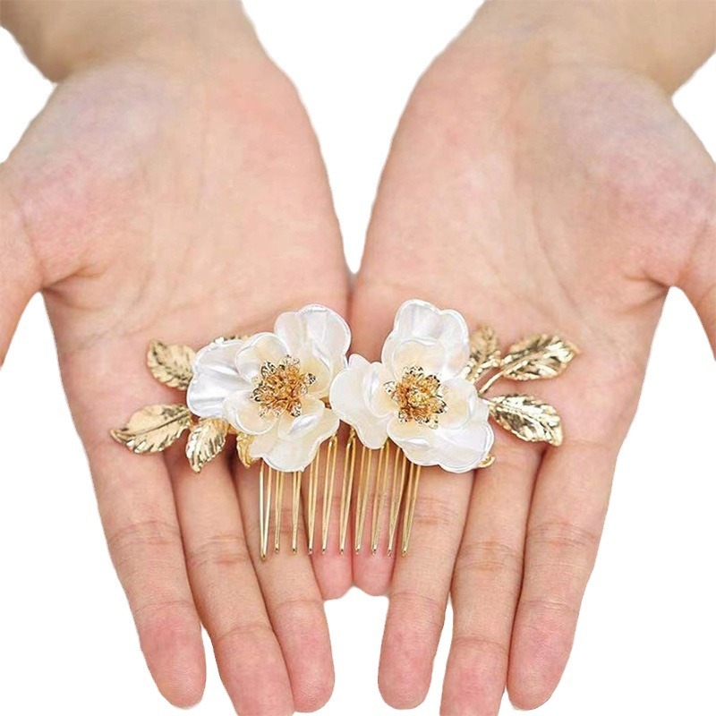 Jaunavedžių plaukų šukos - lydinys, moteriško stiliaus, lašinio formos, elektroplatingas, baltojo kristalo