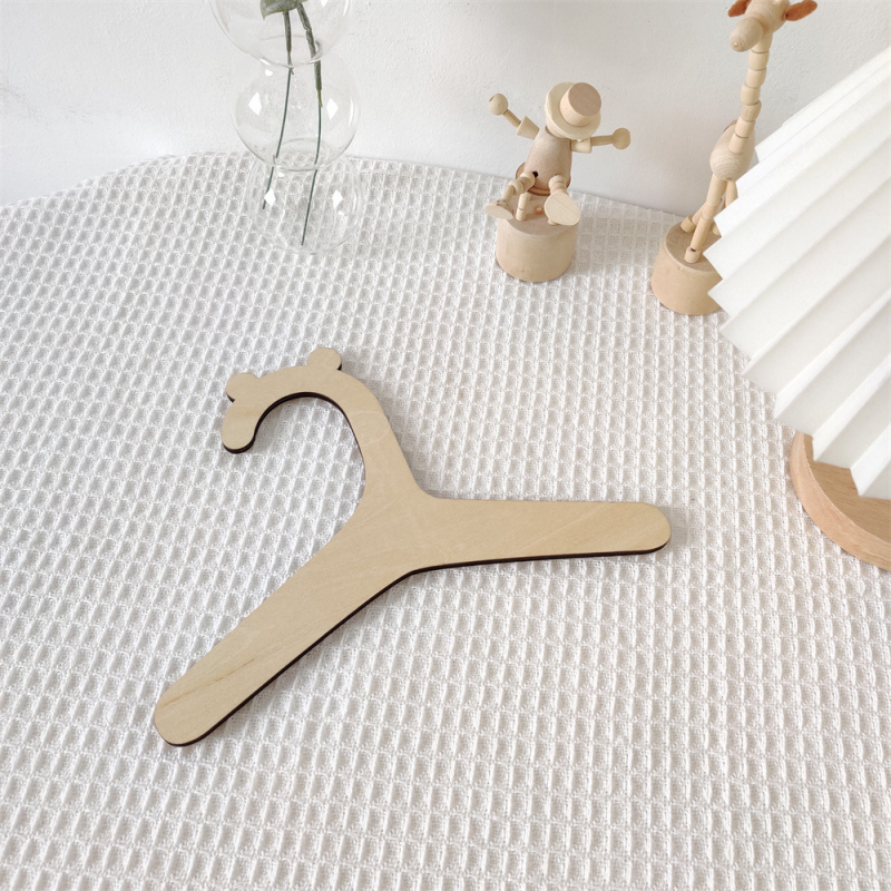 Дървена закачалка във форма на мечка, скандинавски стил за детска стая, лек лукс; подходяща за дрехи, панталони и вратовръзки; опаковка от 5 броя