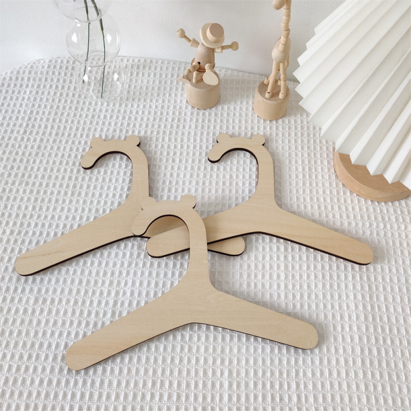Дървена закачалка във форма на мечка, скандинавски стил за детска стая, лек лукс; подходяща за дрехи, панталони и вратовръзки; опаковка от 5 броя
