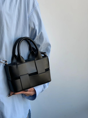 Geantă bucket țesută, material PU, stil pătrat, vara 2024, utilizare zilnică