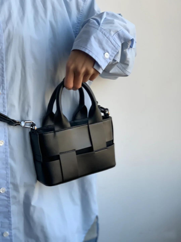 Geantă bucket țesută, material PU, stil pătrat, vara 2024, utilizare zilnică