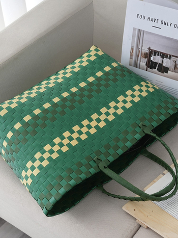 Плетена чанта за носене с открит връх, вертикална квадратна форма, PU подплата – свеж и сладък стил