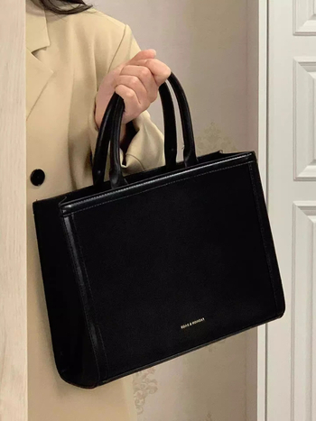 PU Tote чанта – градска простота, вертикална квадратна форма, магнитно закопчаване, вътрешен джоб с цип