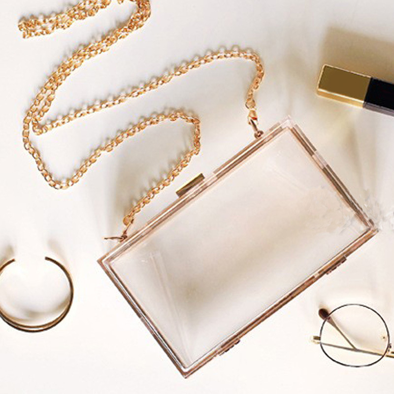 Akril crossbody táska, doboz alakú záróval — kis négyzet alakú, vízszintes négyszög alak, utcai stílus