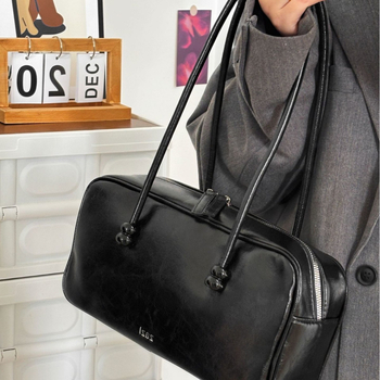 PU Tote чанта, хоризонтална квадратна форма, цип за затваряне, вътрешен джоб с цип, двойни презрамки