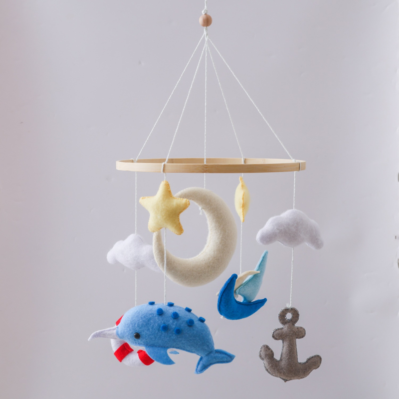 Креватна висяща играчка-звънче от фелт с животински дизайн за деца 4–6 г.