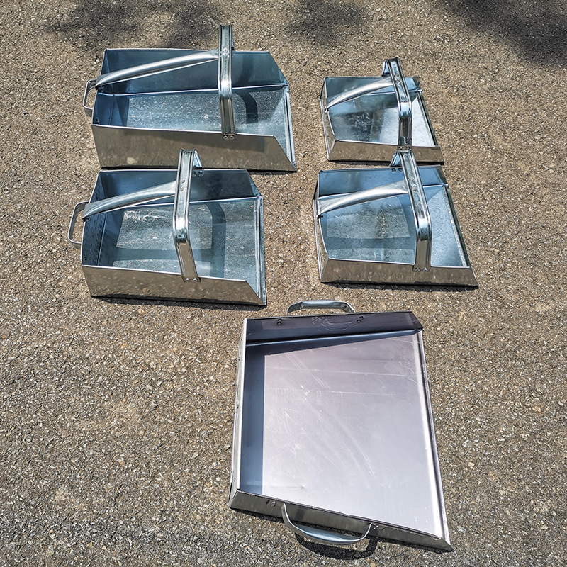 Dustpan – dzelzs plāksne, Long River zīmols, 1,6 kg, iepakojumā 10 gab., 2017. gada pavasara izlaišana