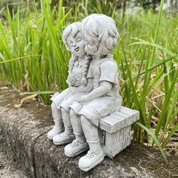 Xinyu Γλυπτό κήπου από ρητίνη — ζευγάρι που φιλιέται σε παγκάκι, μοντέρνο μινιμαλιστικό στυλ, εξωτερική διακόσμηση