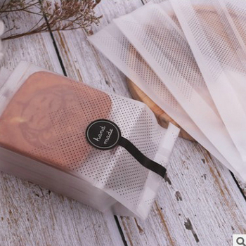 Duonos pakuoti maišeliai su taškeliais | matinė danga, ofsetinis spausdinimas, 100 vnt