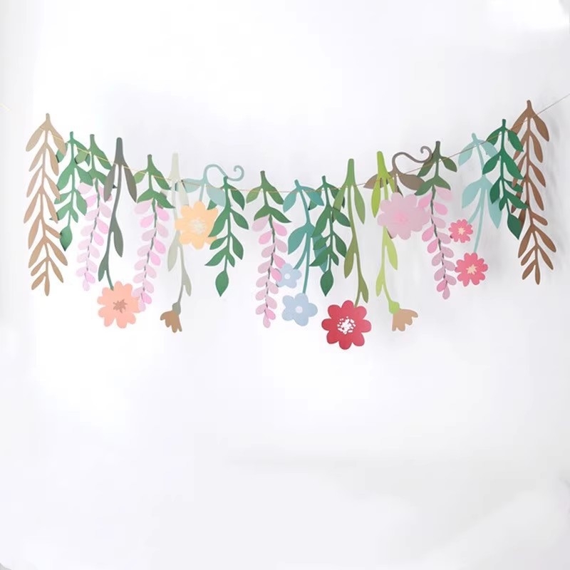 Popierinė pakabinama gėlių girlianda vestuvėms – dvipusiai žiedai, su kaspinu