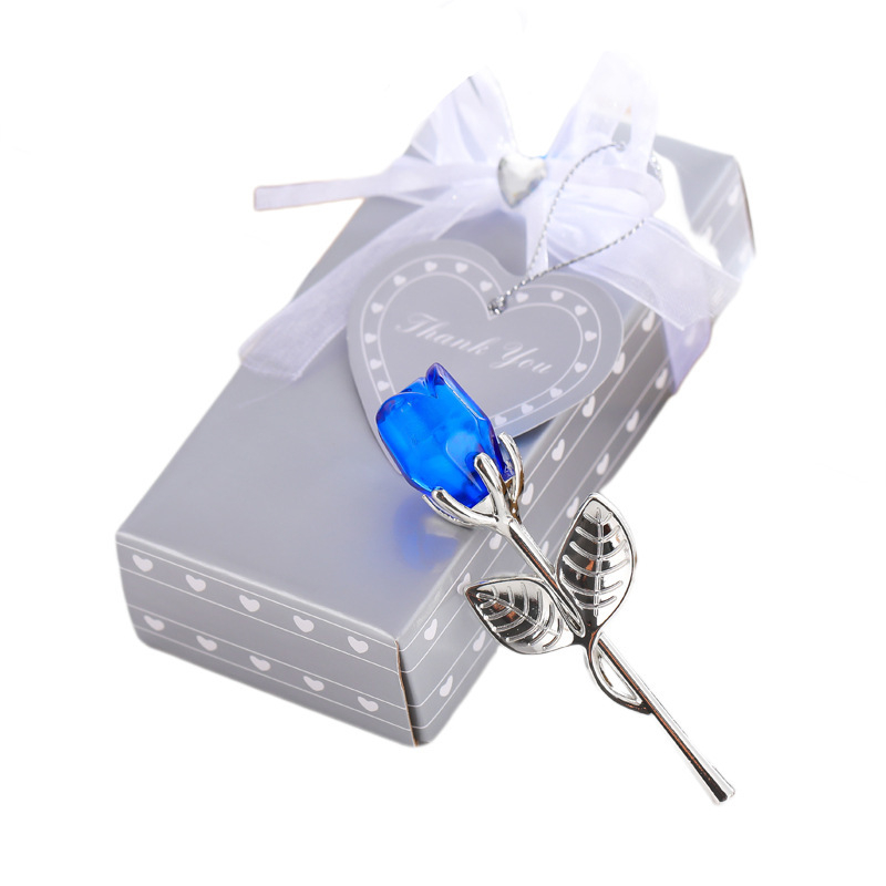 Carry Tong krištolo rožių dekoras — baltasis kristalas, įpakavimas dovanų dėžutėje, šiuolaikinis minimalistinis stilius