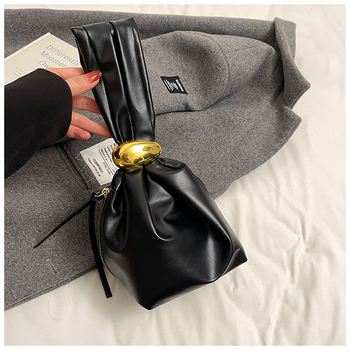 Geantă bucket din paie, închidere cu șnur, exterior tridimensional, căptușeală din poliester — Vara 2025