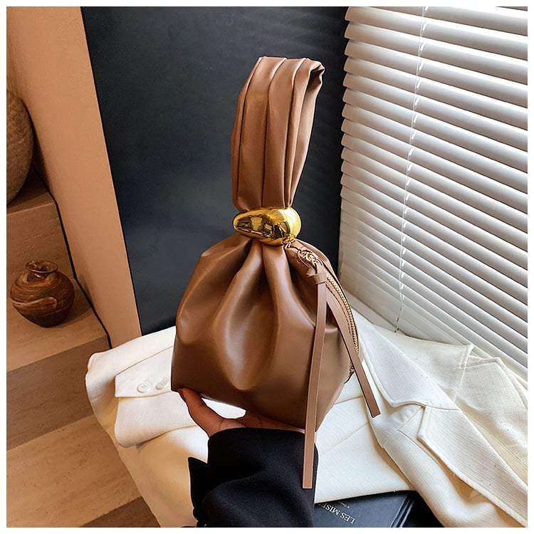 Geantă bucket din paie, închidere cu șnur, exterior tridimensional, căptușeală din poliester — Vara 2025