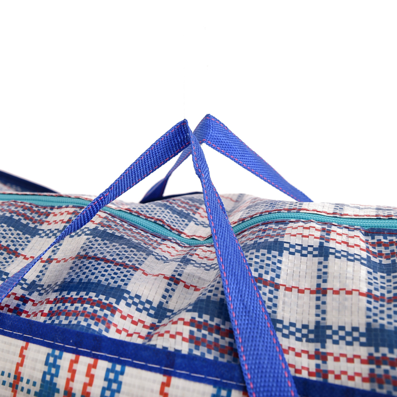 Rankų darbo plastikinė pynėta rankinė su languotu raštu, atspari vandeniui ir laminuota, apkrova 100, storis 105.