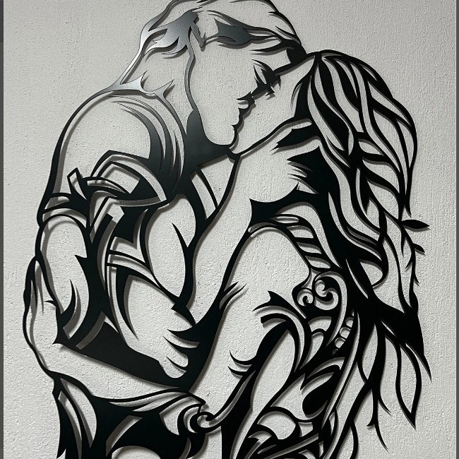 Железна стенна фигурална украса – метална декорация в минималистичен стил (Метал • Минималистичен стил • За дом, офис и развлекателни пространства)