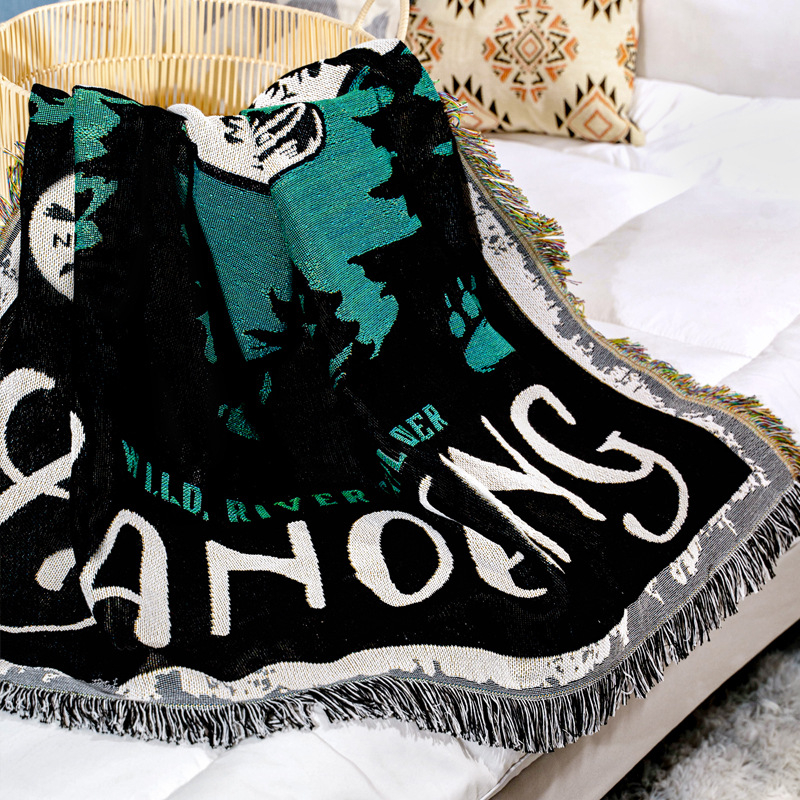 Medvilninis pledas sofai su kutais yra džakardo raštu, 800-999 g, peizažo raštas, šiuolaikiškas paprastas stilius, tinkamas visoms metų laikams